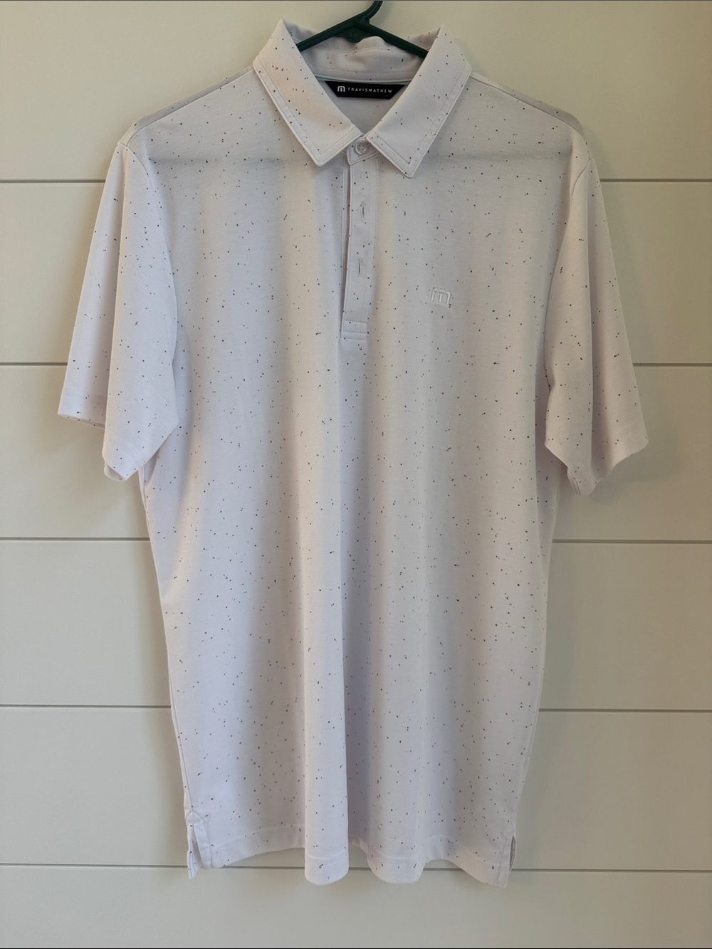 NWOT, Travis Mathew White Speckled Polo Shirt, size Large